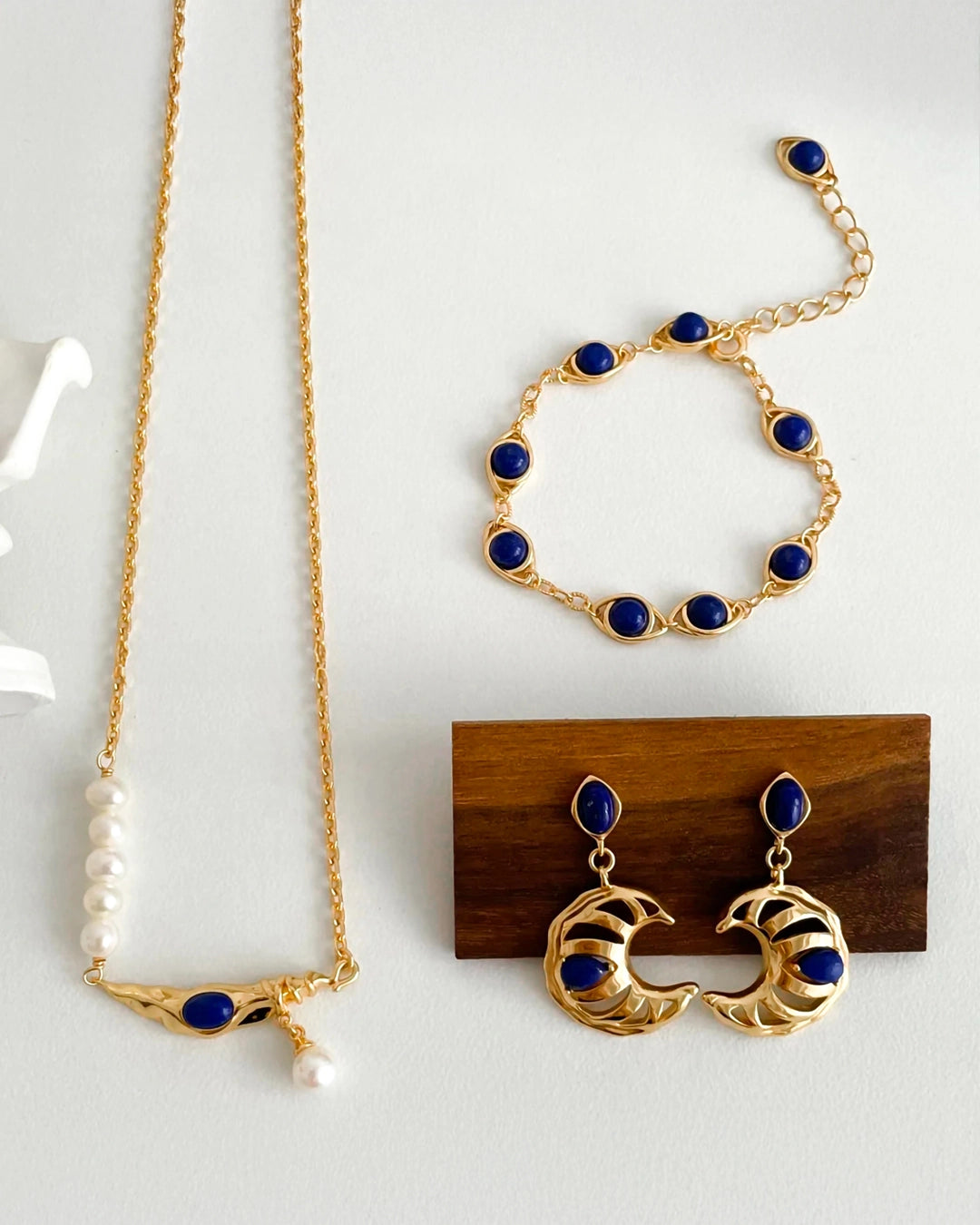 Button Lapis