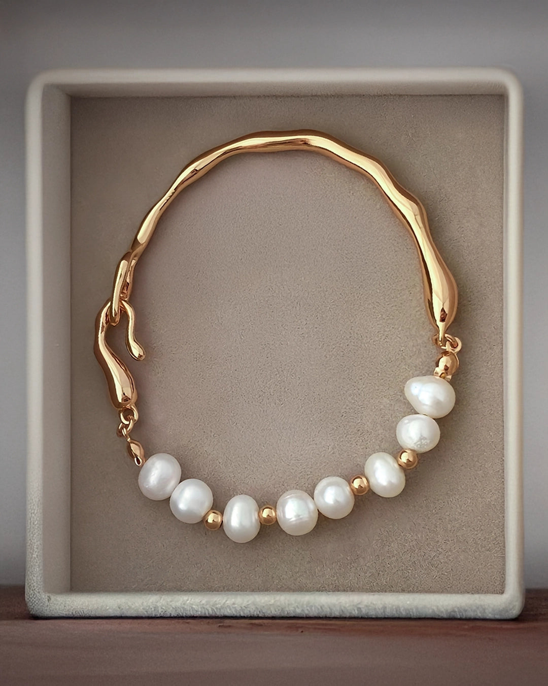 Kinsey Pearl Bracelet