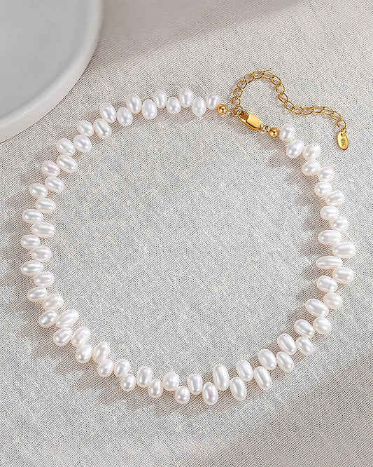 Lustrous Luxe Pearl Choker