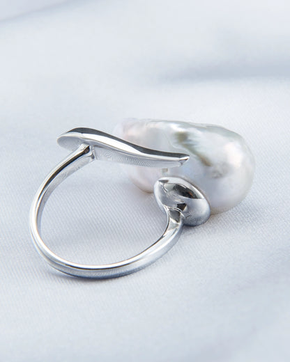 Neptune’s Kiss Ring